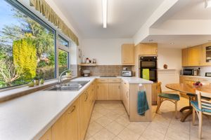 Breakfast Kitchen- click for photo gallery